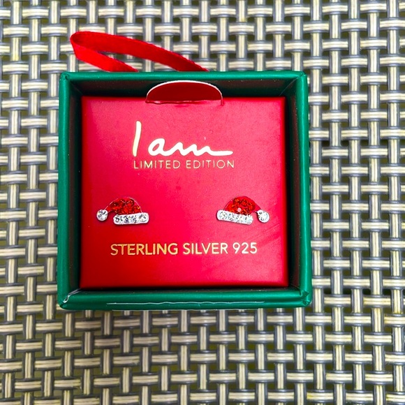 ⚜️I Am Sterling Silver Santa Hat Stud Earrings! NWT! - Picture 2 of 4